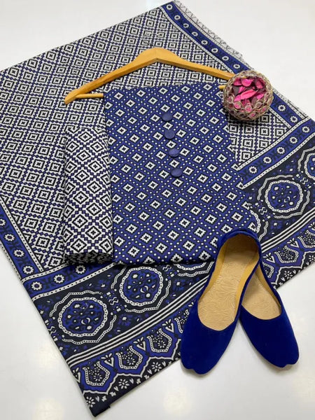 3pc suit women's with matching Khussa and beautiful buttons *Alhamdulillah* _*Sindhi Ajrak 3pc Suit